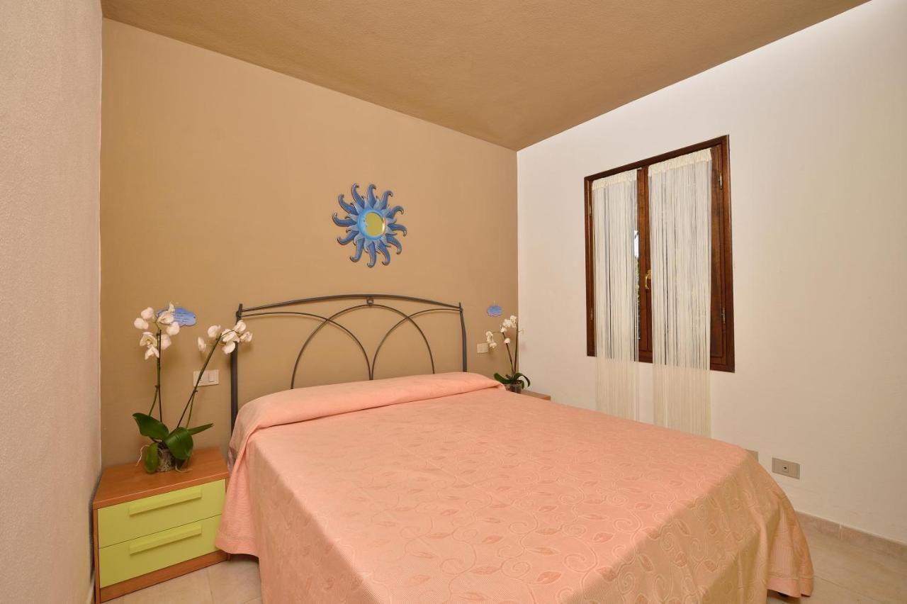 Residence Le Canne San Teodoro  Exterior photo